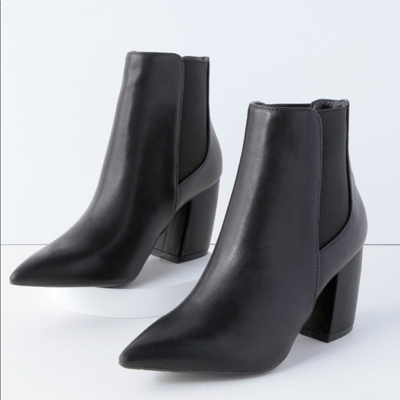 Qupid Shoes - Black pointed toe ankle boots